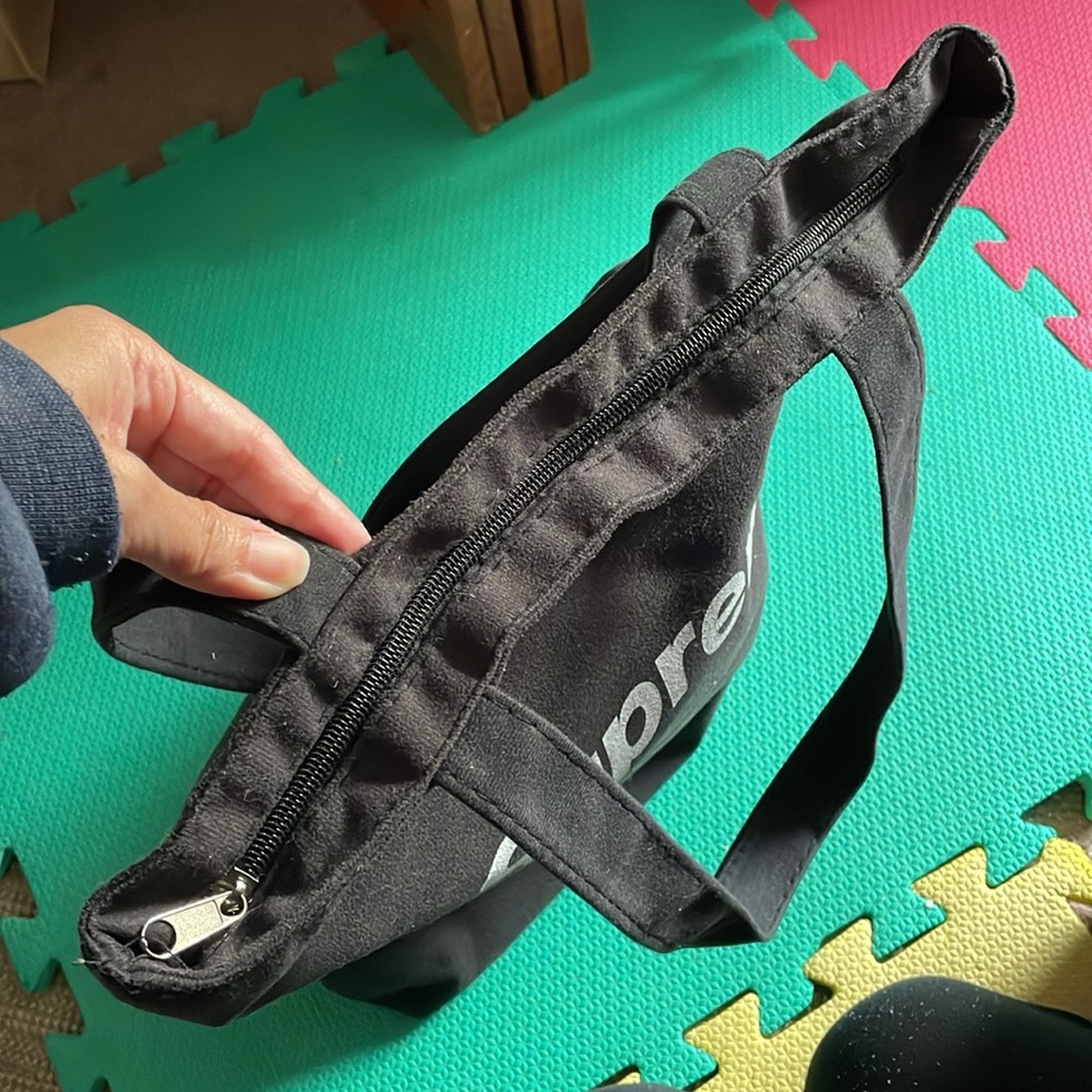 Black tote - Picture 4 of 9